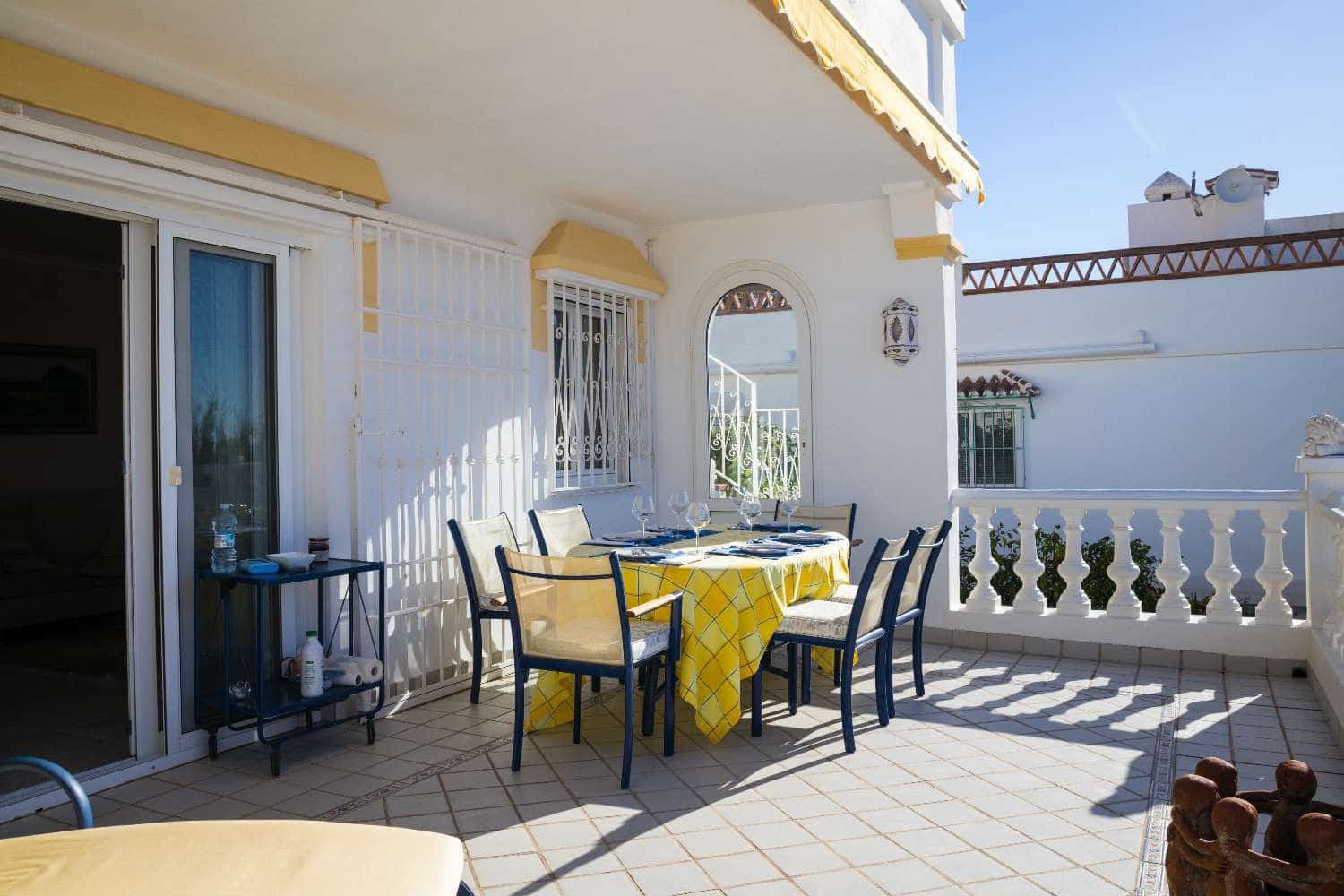 3 soveværelse Villa til salg i Maro med swimmingpool - € 599.000 (Ref: 9042045)