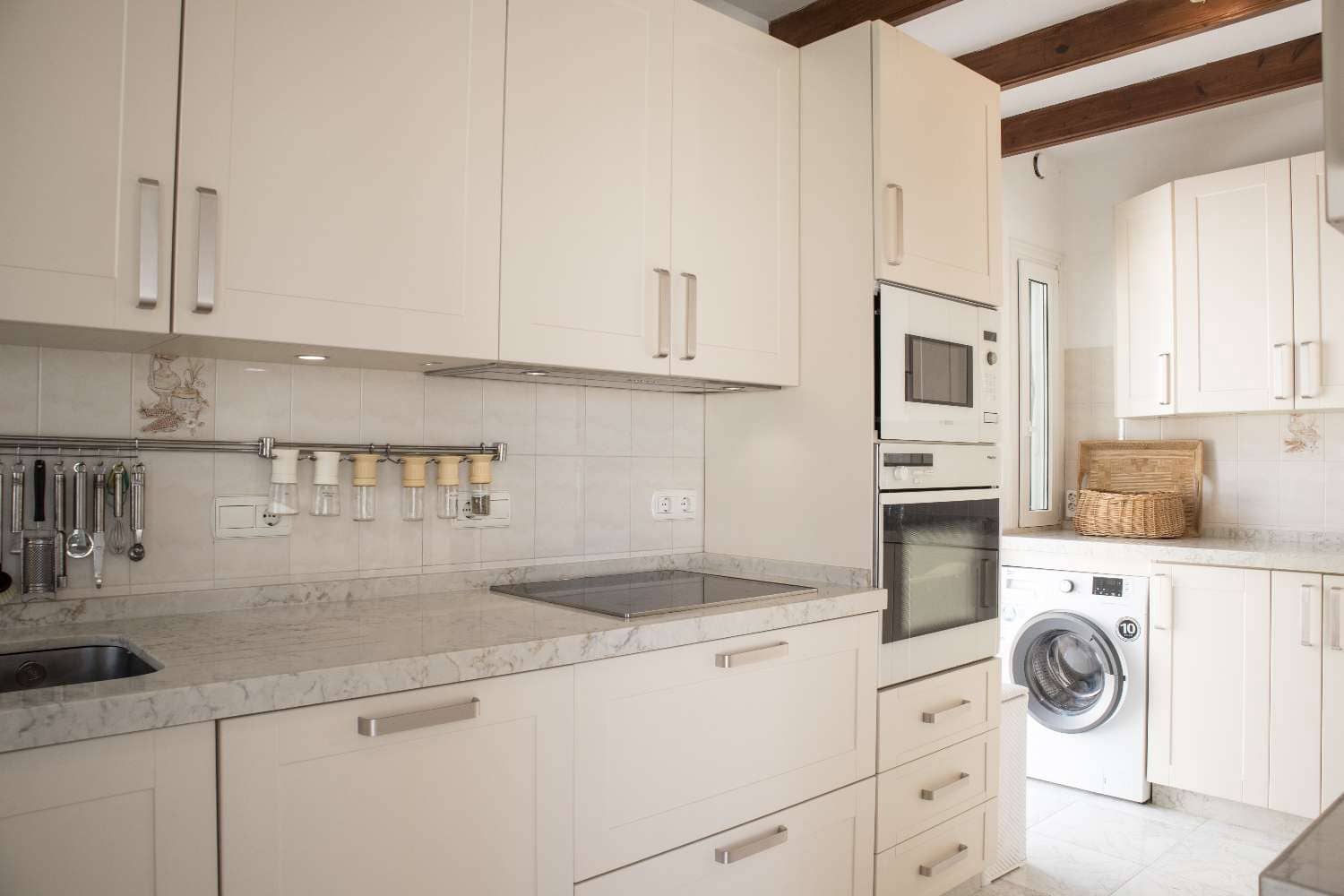 3 soveværelse Villa til salg i Maro med swimmingpool - € 599.000 (Ref: 9042045)