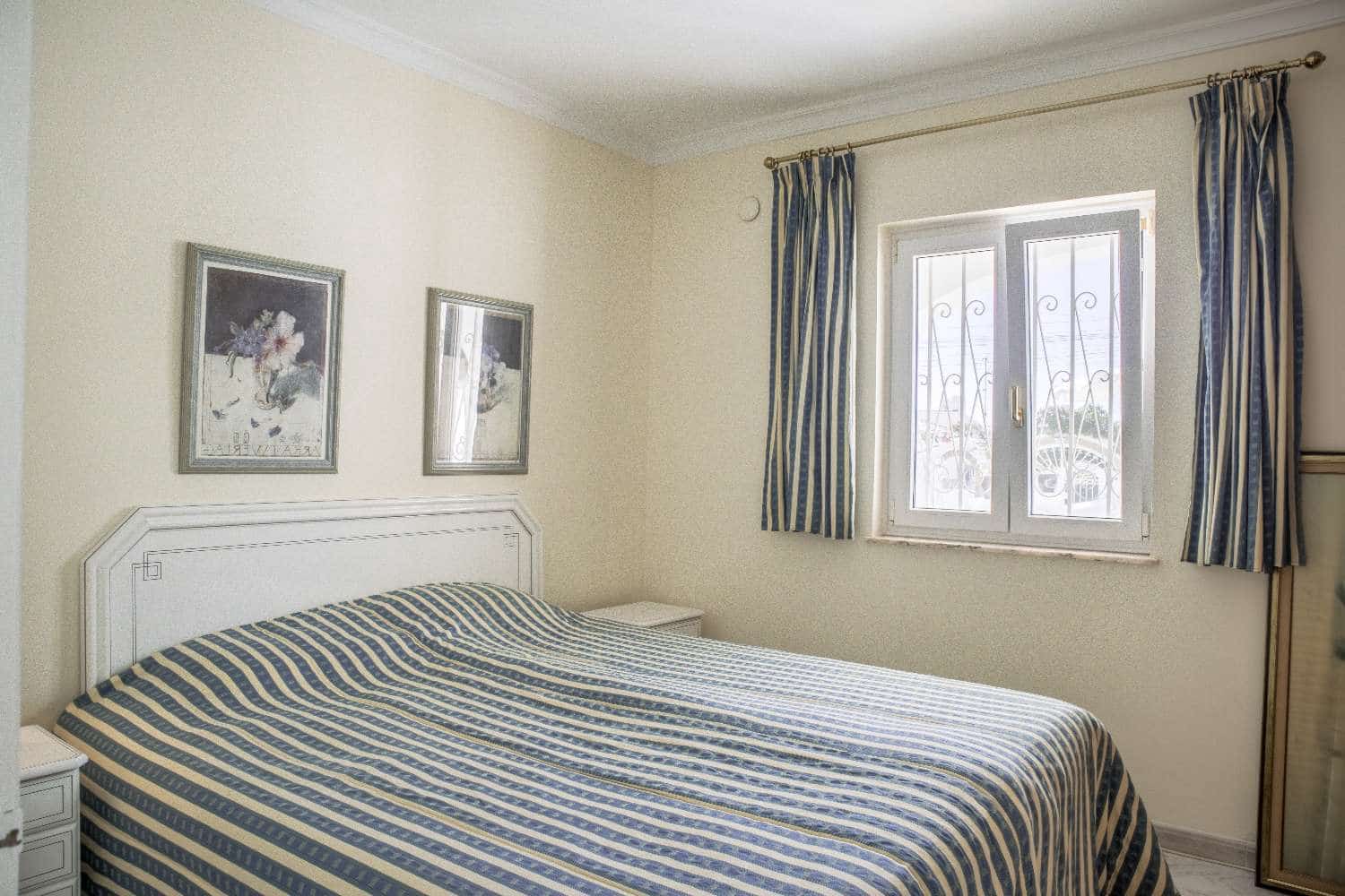 3 soveværelse Villa til salg i Maro med swimmingpool - € 599.000 (Ref: 9042045)