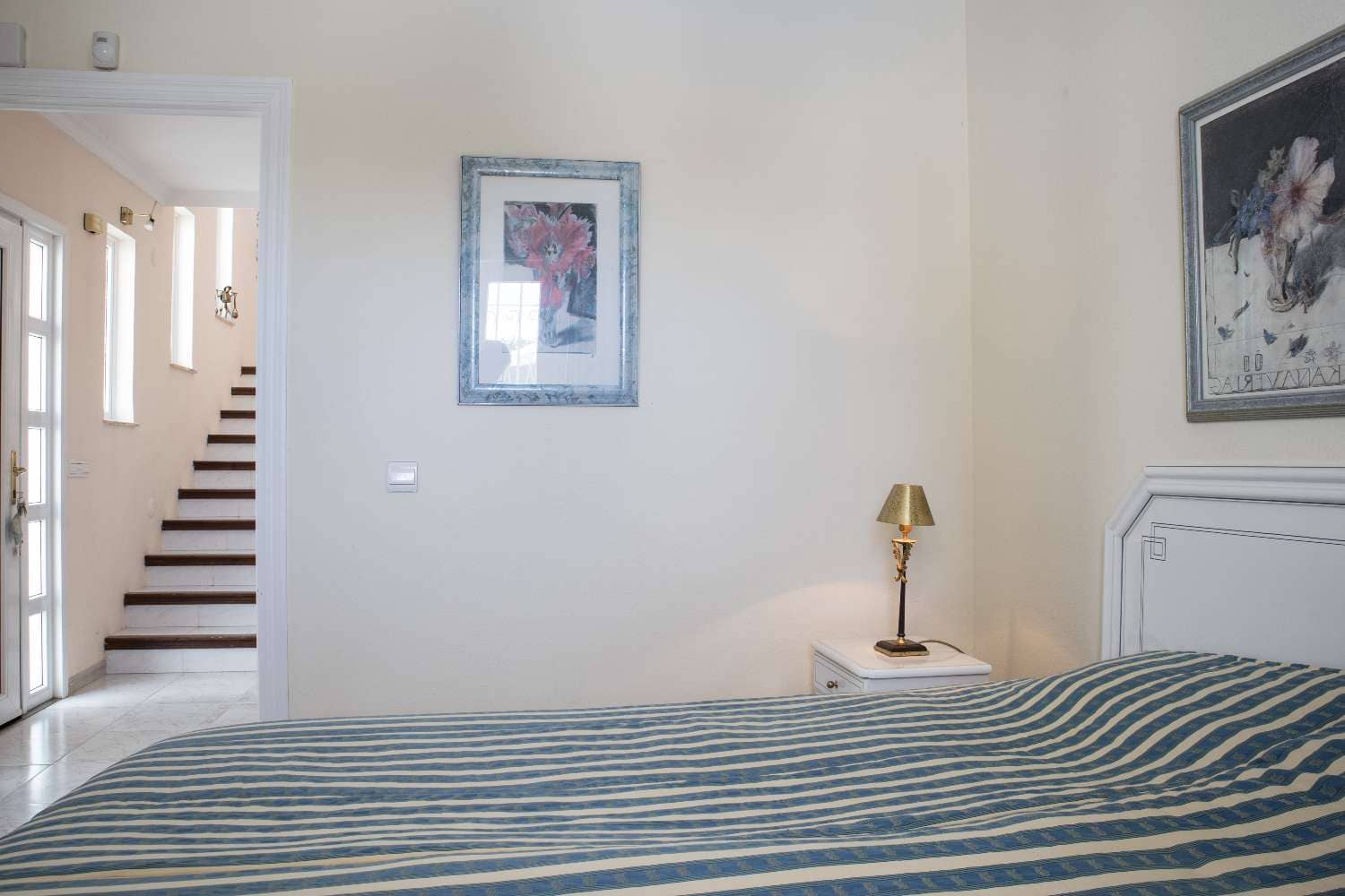 3 soveværelse Villa til salg i Maro med swimmingpool - € 599.000 (Ref: 9042045)