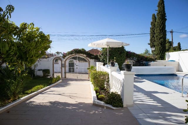 3 soveværelse Villa til salg i Maro, Nerja med swimmingpool - € 599.000 (Ref: 9042045)