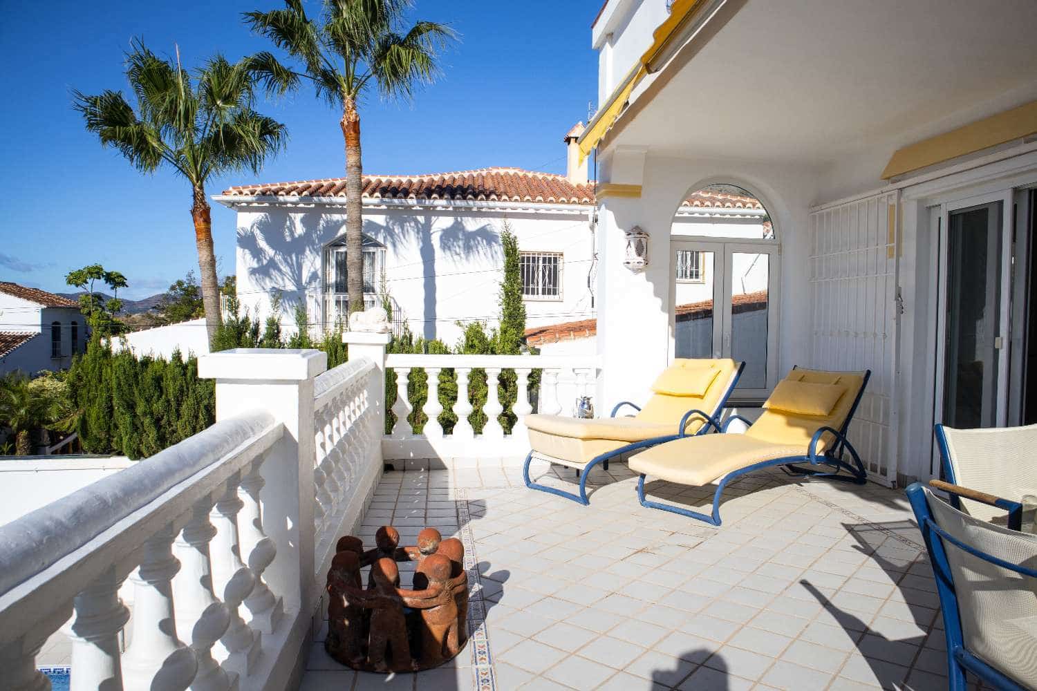 3 soveværelse Villa til salg i Maro med swimmingpool - € 599.000 (Ref: 9042045)