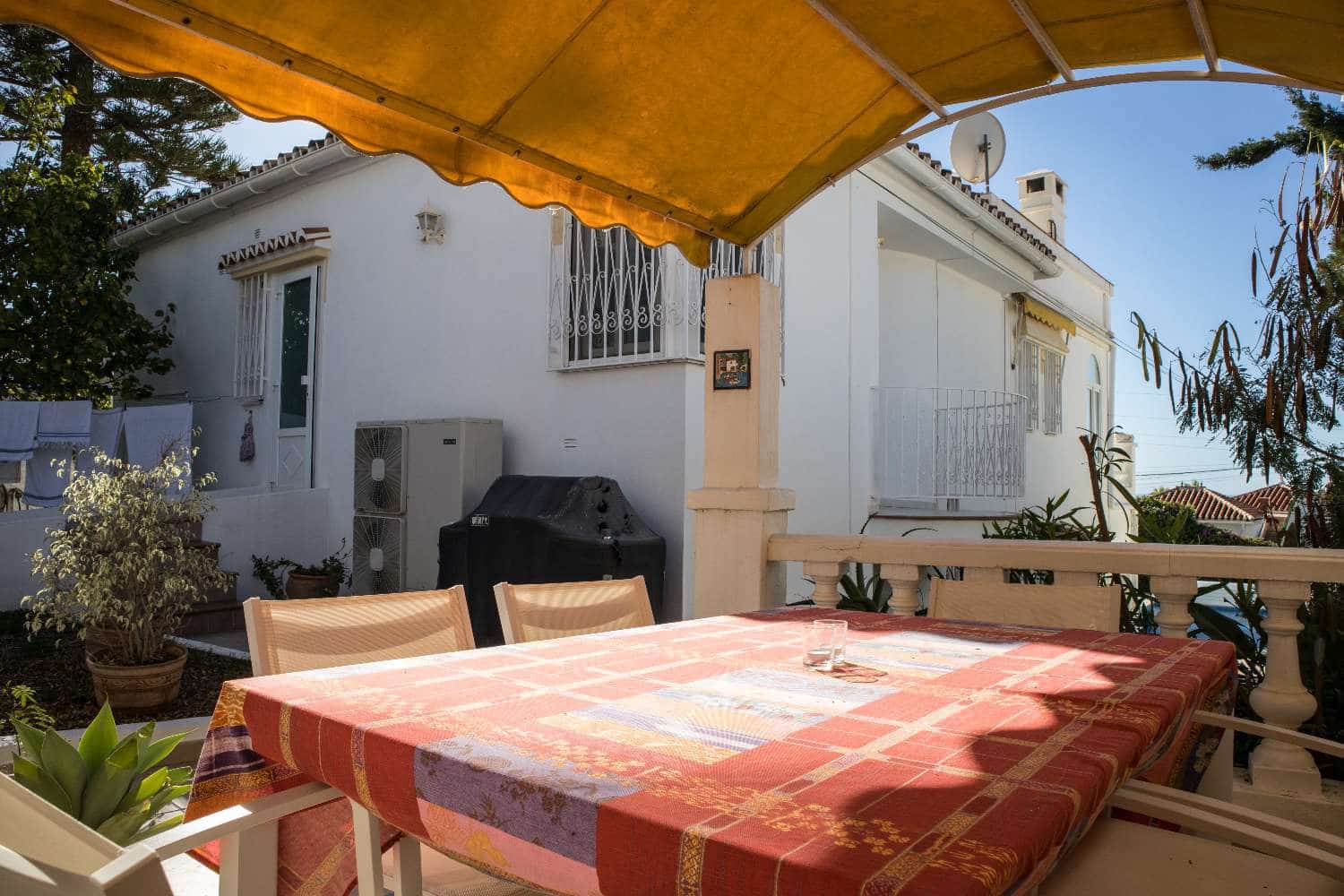 3 soveværelse Villa til salg i Maro med swimmingpool - € 599.000 (Ref: 9042045)