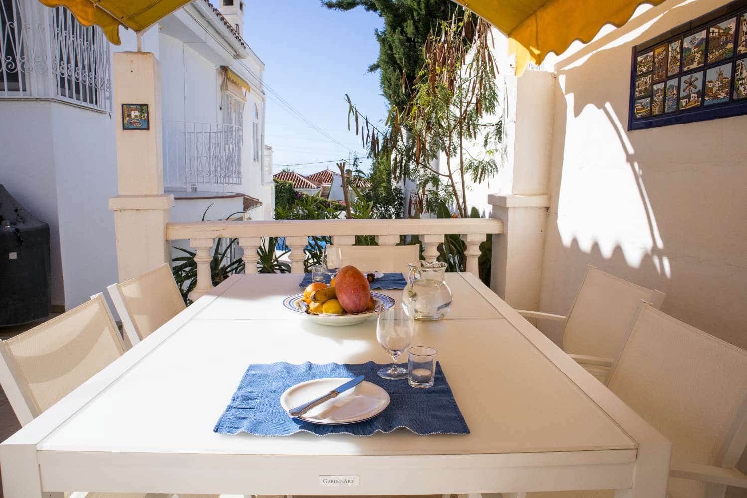 3 soveværelse Villa til salg i Maro med swimmingpool - € 599.000 (Ref: 9042045)