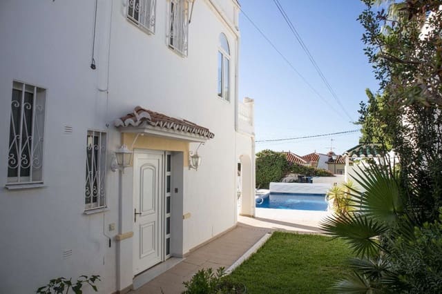 3 soveværelse Villa til salg i Maro, Nerja med swimmingpool - € 599.000 (Ref: 9042045)