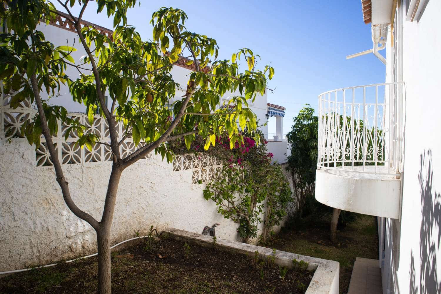 3 soveværelse Villa til salg i Maro med swimmingpool - € 599.000 (Ref: 9042045)