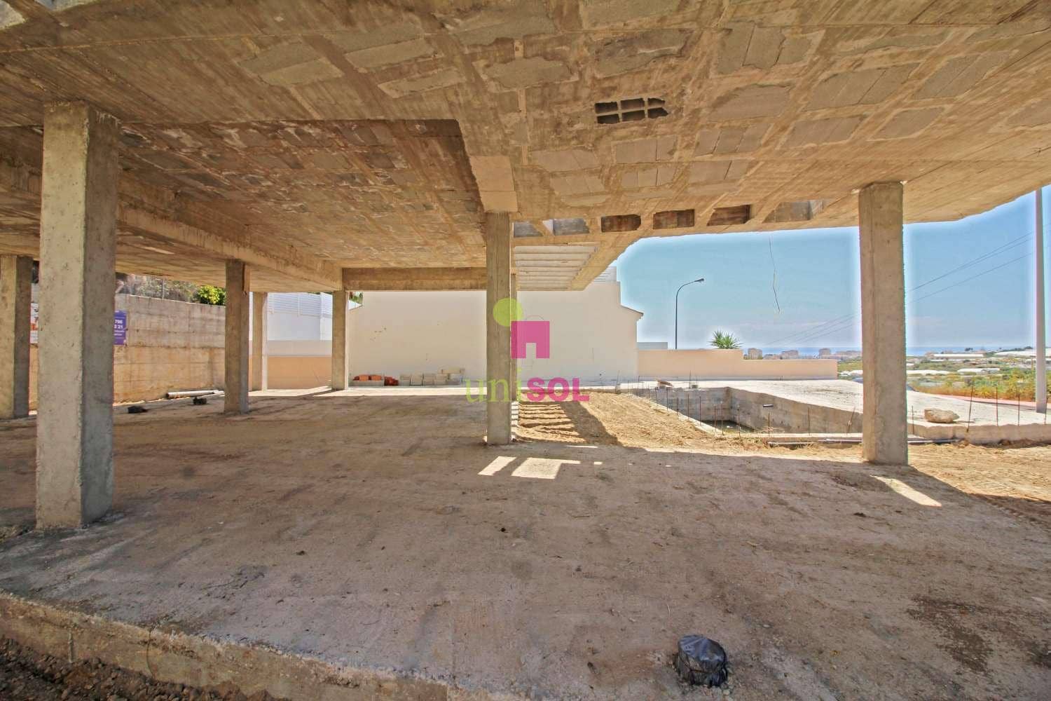 3 soveværelse Villa til salg i Torrox med swimmingpool garage - € 365.000 (Ref: 9130686)