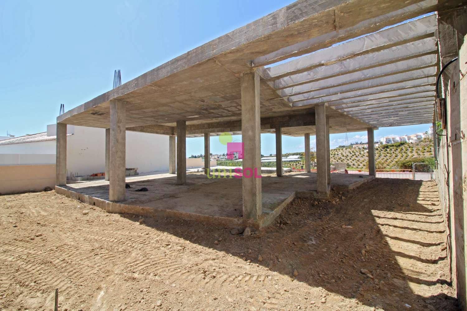 3 soveværelse Villa til salg i Torrox med swimmingpool garage - € 365.000 (Ref: 9130686)