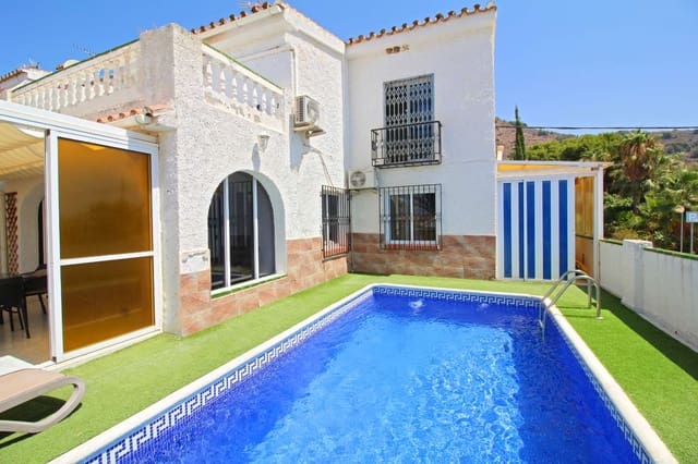 2 soveværelse Semi-Rækkehus til salg i Capistrano, Nerja med swimmingpool - € 575.000 (Ref: 9146870)