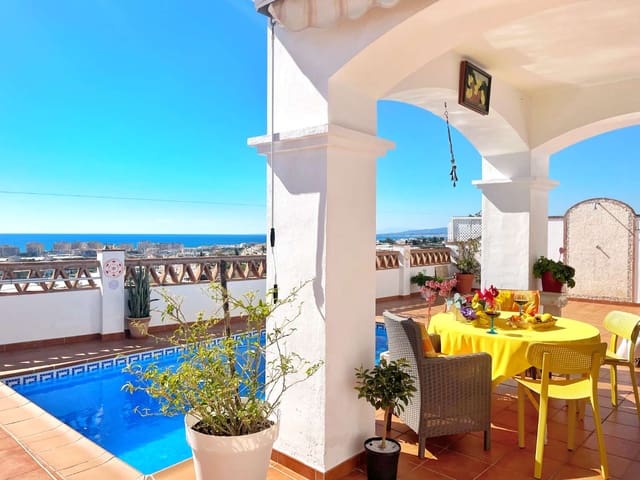 3 sypialnia Willa na sprzedaż w Torrox Park, Torrox z basenem garażem - 499 000 € (Ref: 9275718)