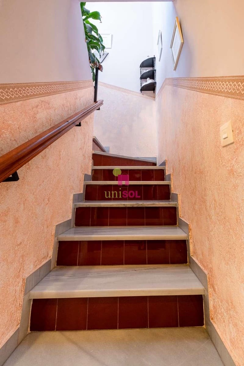 3 soveværelse Rækkehus til salg i Torrox-Costa med garage - € 337.000 (Ref: 9303038)