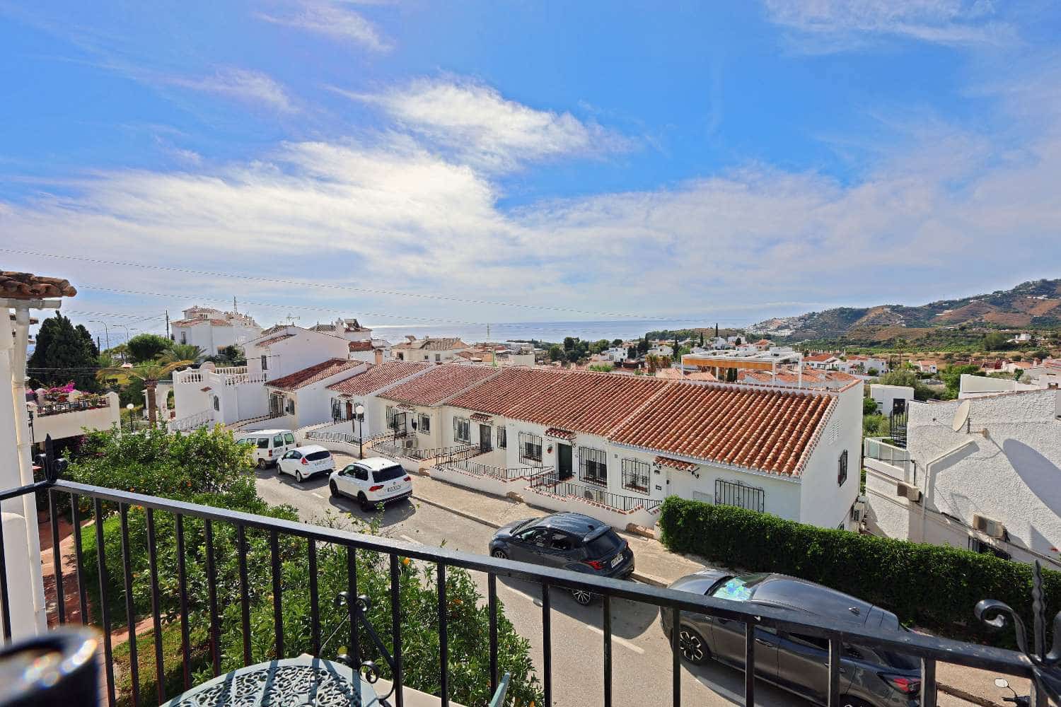 2 Zimmer Reihenhaus zu verkaufen in Nerja mit Pool - 269.000 € (Ref: 9366915)