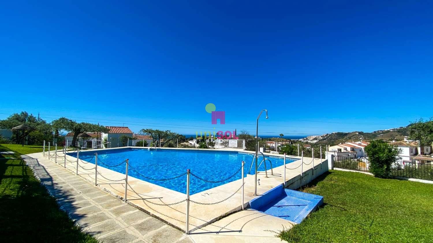 2 Zimmer Reihenhaus zu verkaufen in Nerja mit Pool - 269.000 € (Ref: 9366915)