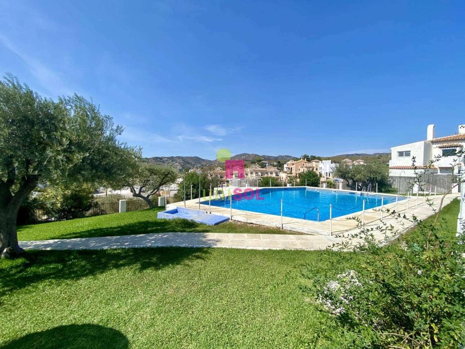 2 Zimmer Reihenhaus zu verkaufen in Nerja mit Pool - 269.000 € (Ref: 9366915)