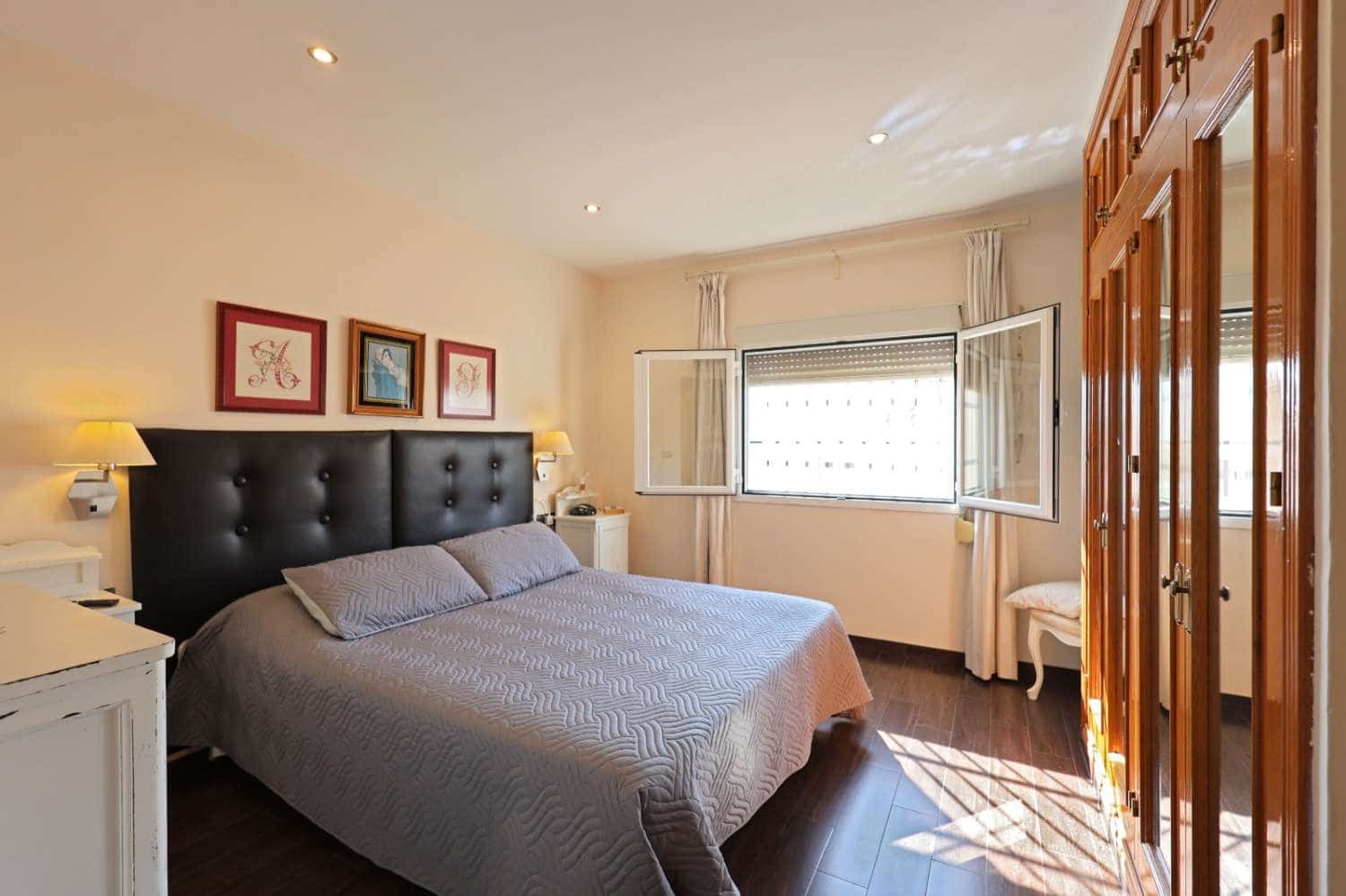 5 soveværelse Villa til salg i Nerja med swimmingpool garage - € 1.595.000 (Ref: 9378681)