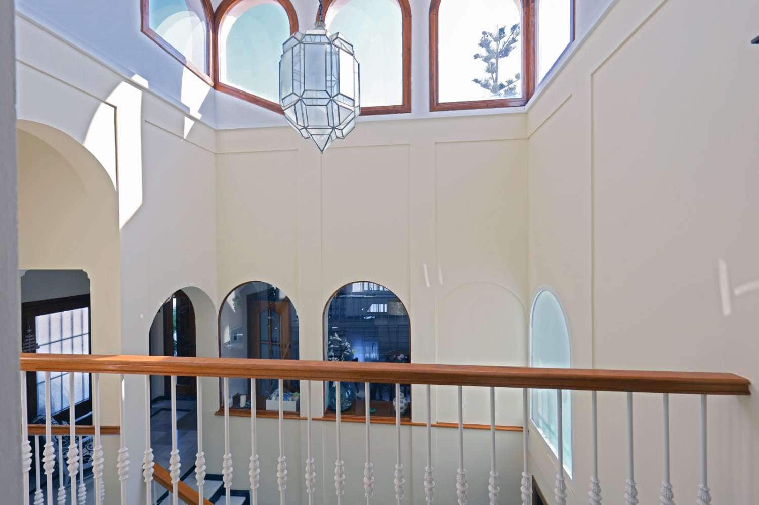 5 soveværelse Villa til salg i Nerja med swimmingpool garage - € 1.595.000 (Ref: 9378681)