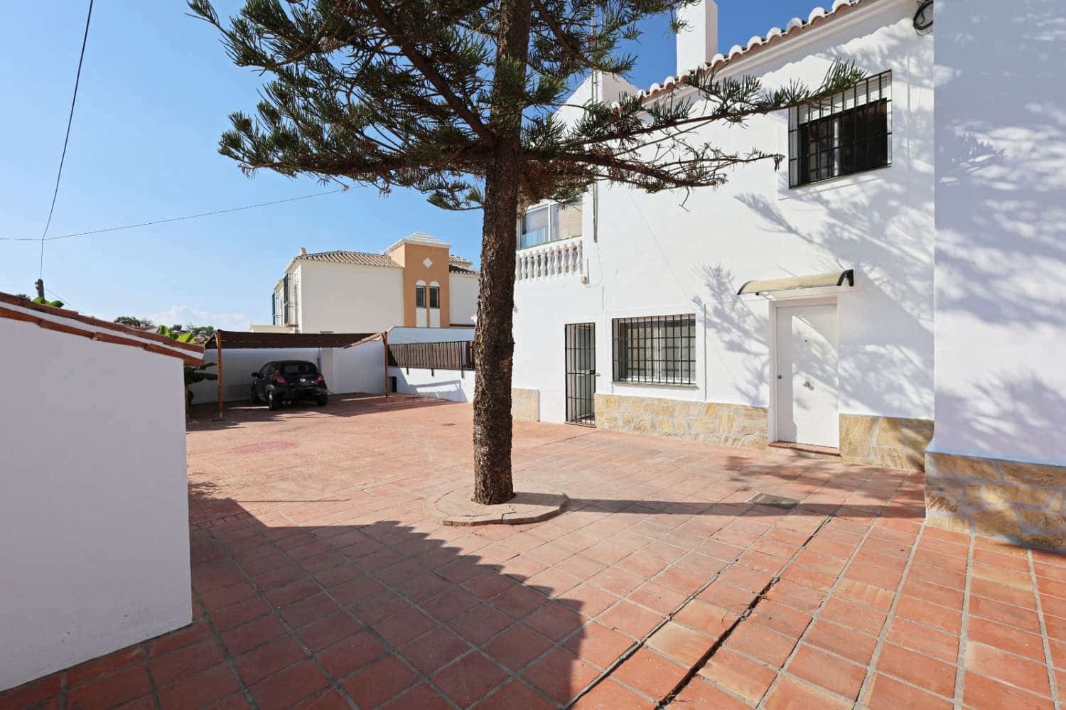 5 soveværelse Villa til salg i Nerja med swimmingpool garage - € 1.595.000 (Ref: 9378681)