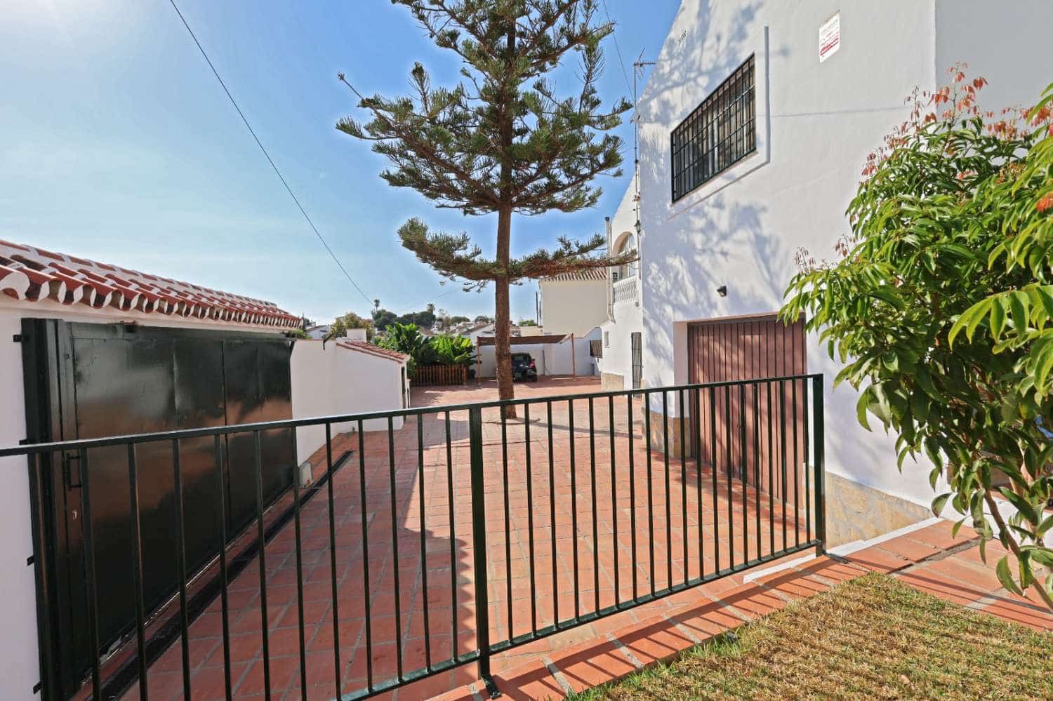 5 soveværelse Villa til salg i Nerja med swimmingpool garage - € 1.595.000 (Ref: 9378681)