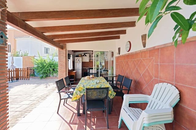 5 soveværelse Villa til salg i Nueva Nerja, Nerja med swimmingpool garage - € 1.595.000 (Ref: 9378681)