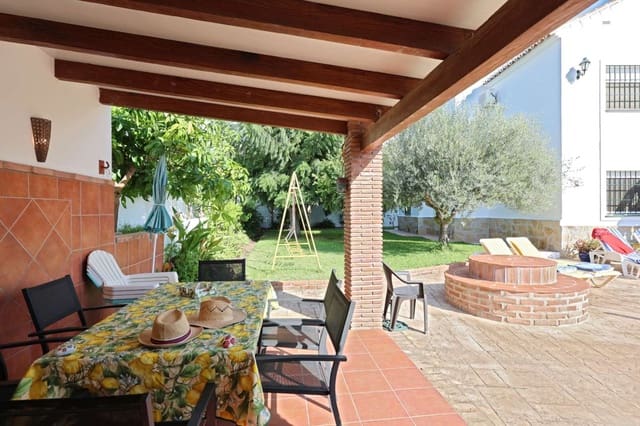 5 soveværelse Villa til salg i Nueva Nerja, Nerja med swimmingpool garage - € 1.595.000 (Ref: 9378681)