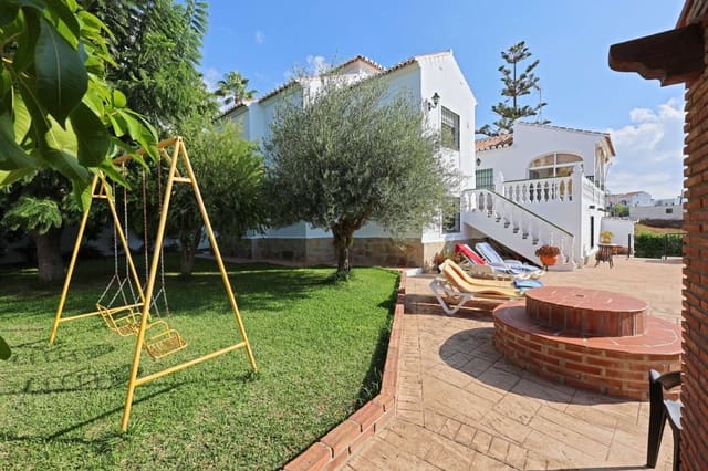 5 soveværelse Villa til salg i Nueva Nerja, Nerja med swimmingpool garage - € 1.595.000 (Ref: 9378681)