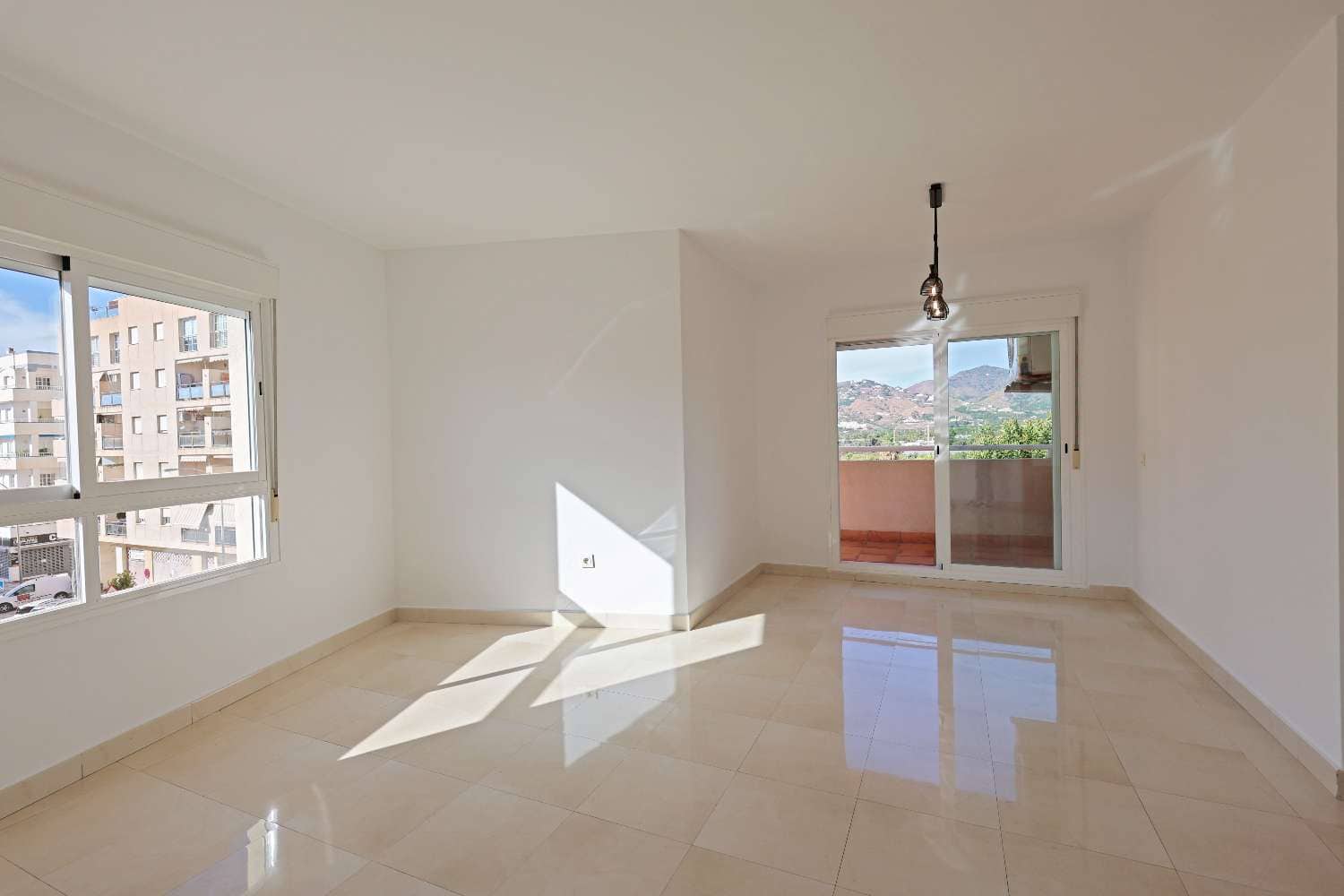 3 Zimmer Strandapartment zu verkaufen in Nerja mit Garage - 489.000 € (Ref: 9385081)