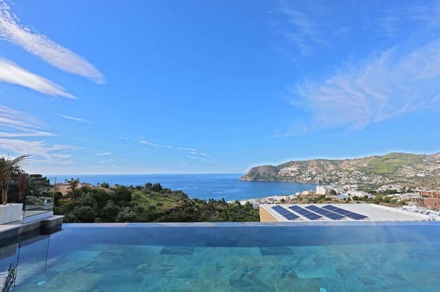 4 sypialnia Willa na sprzedaż w La Herradura, Almuñécar z basenem garażem - 2 100 000 € (Ref: 9385082)