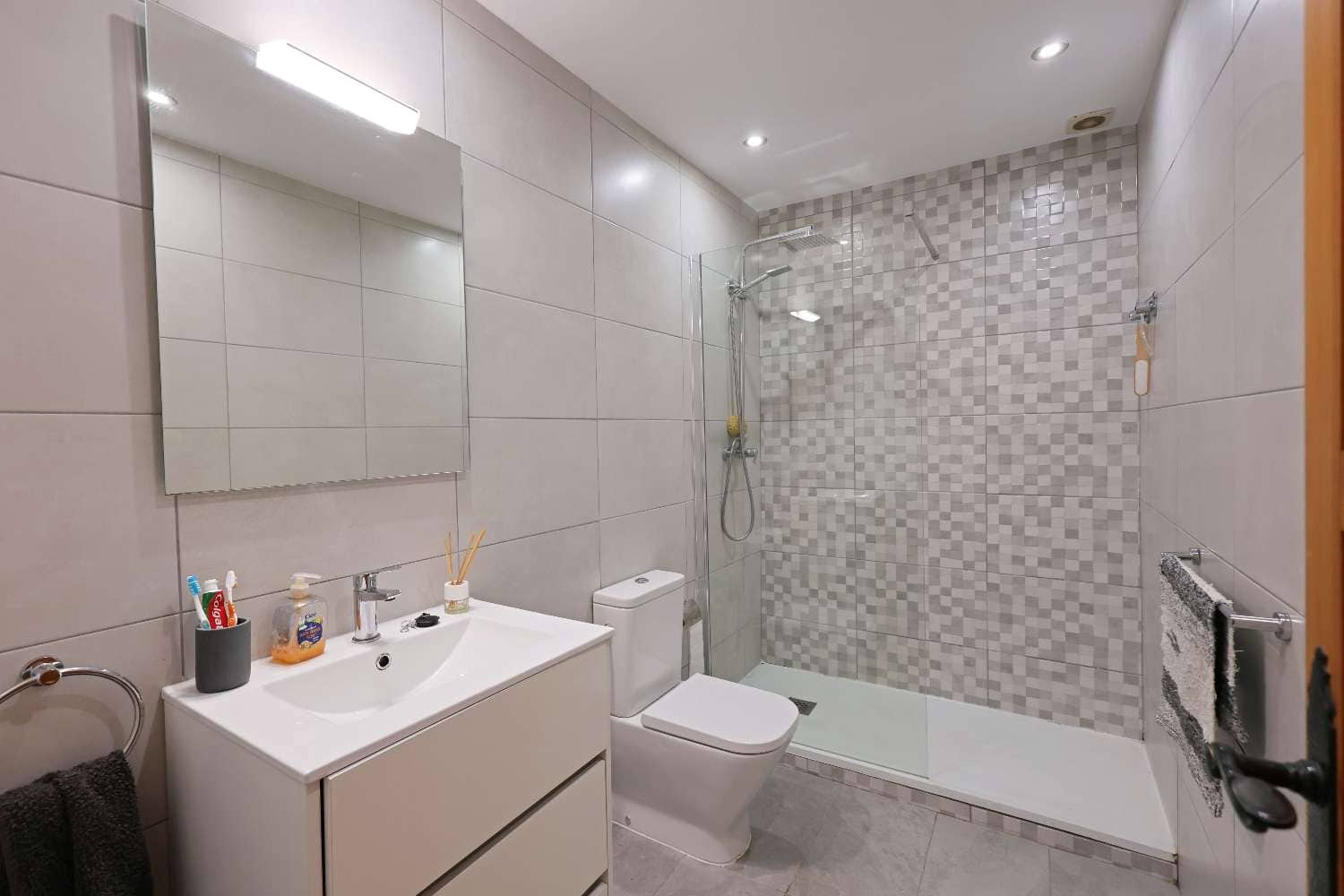 2 sypialnia Dom szeregowy na sprzedaż w Nerja z basenem - 289 000 € (Ref: 9390086)