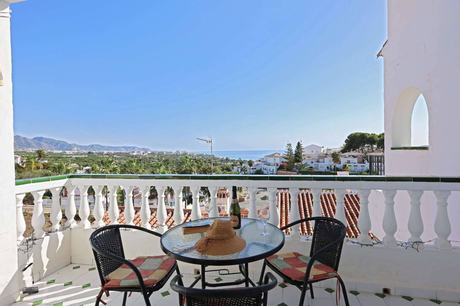 2 sypialnia Dom szeregowy na sprzedaż w Nerja z basenem - 289 000 € (Ref: 9390086)