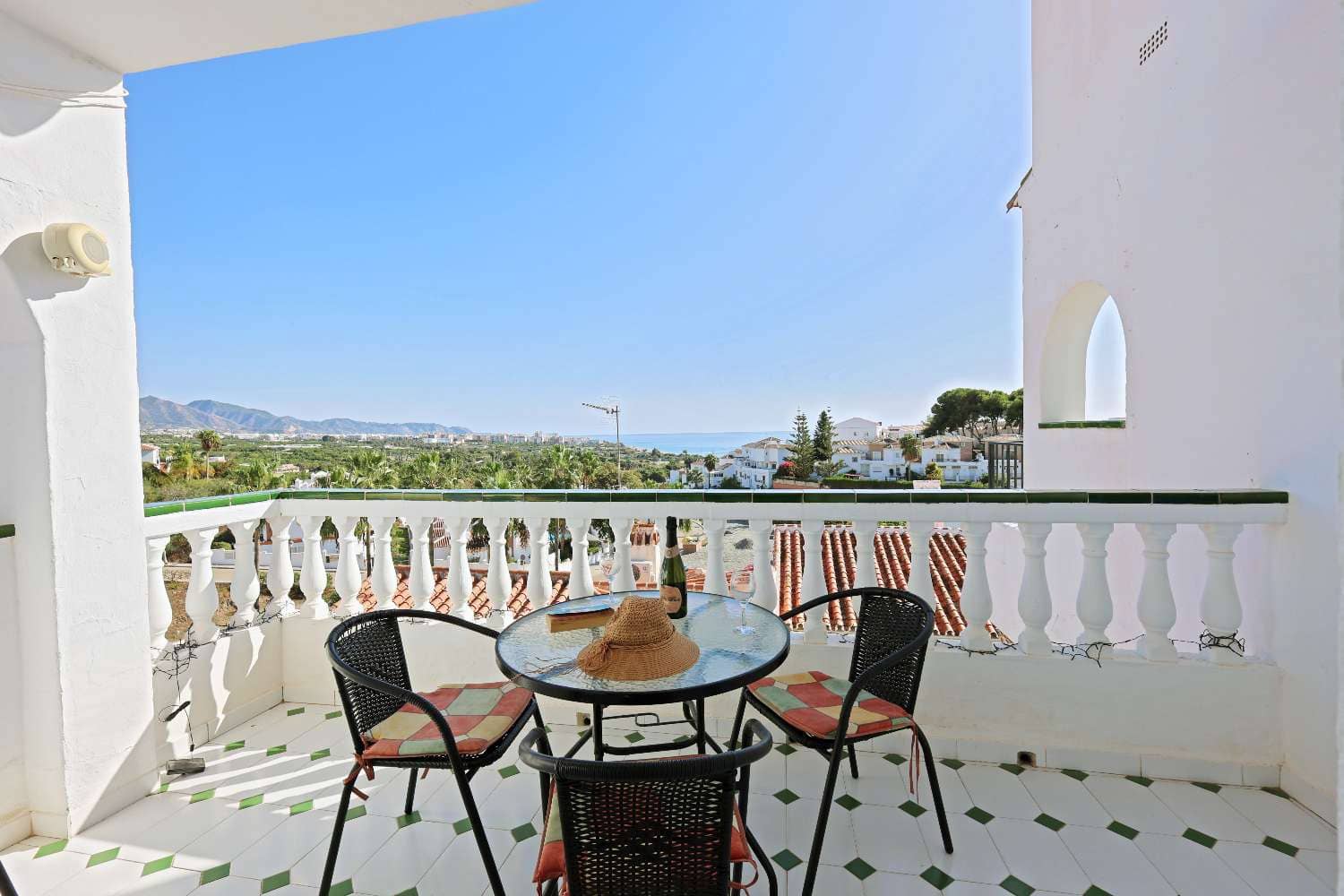 2 sypialnia Dom szeregowy na sprzedaż w Nerja z basenem - 289 000 € (Ref: 9390086)