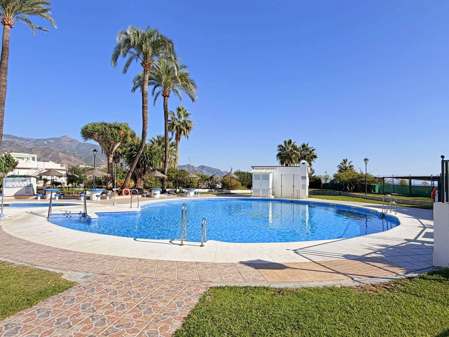 2 sypialnia Dom szeregowy na sprzedaż w Nerja z basenem - 289 000 € (Ref: 9390086)