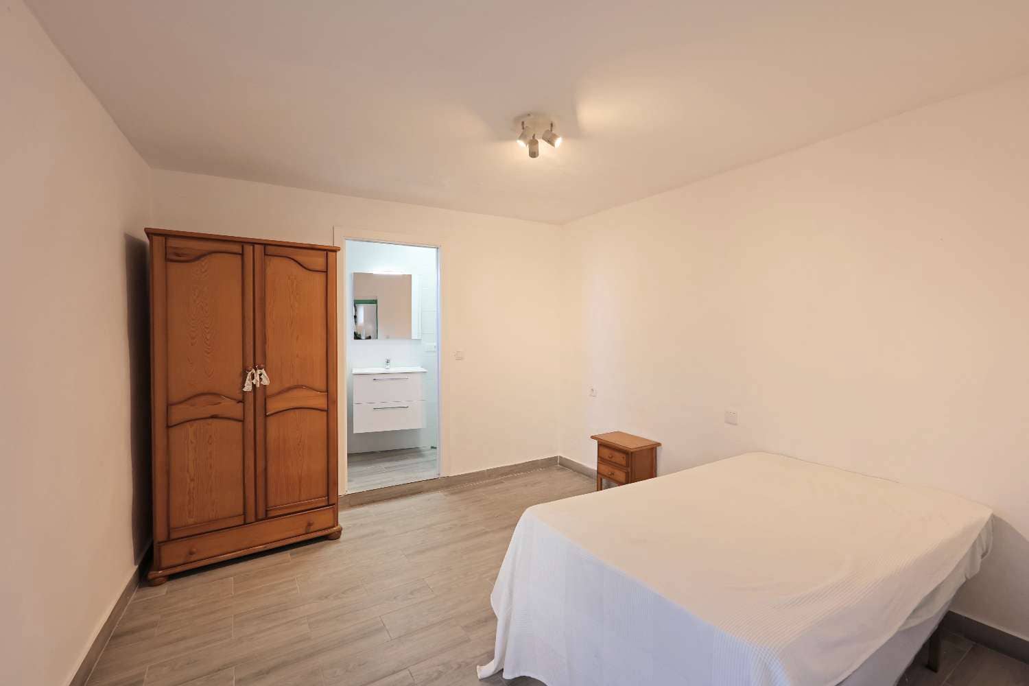 2 bedroom Townhouse for sale in Frigiliana - € 285,000 (Ref: 9494251)