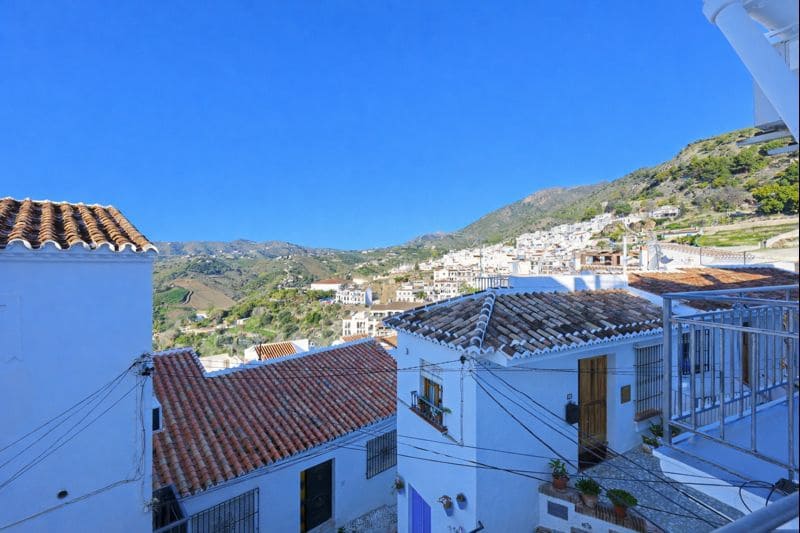 2 bedroom Townhouse for sale in Frigiliana - € 285,000 (Ref: 9494251)