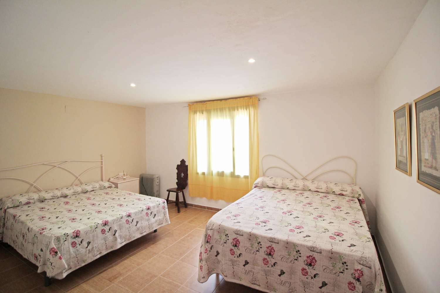 3 soveværelse Finca/Landehus til salg i Andujar med swimmingpool - € 329.000 (Ref: 9526056)