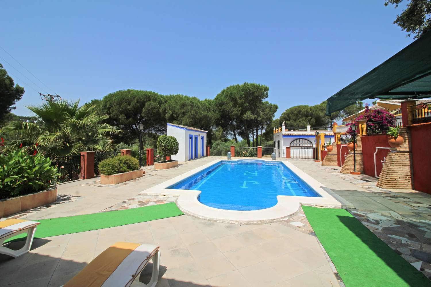 3 soveværelse Finca/Landehus til salg i Andujar med swimmingpool - € 329.000 (Ref: 9526056)