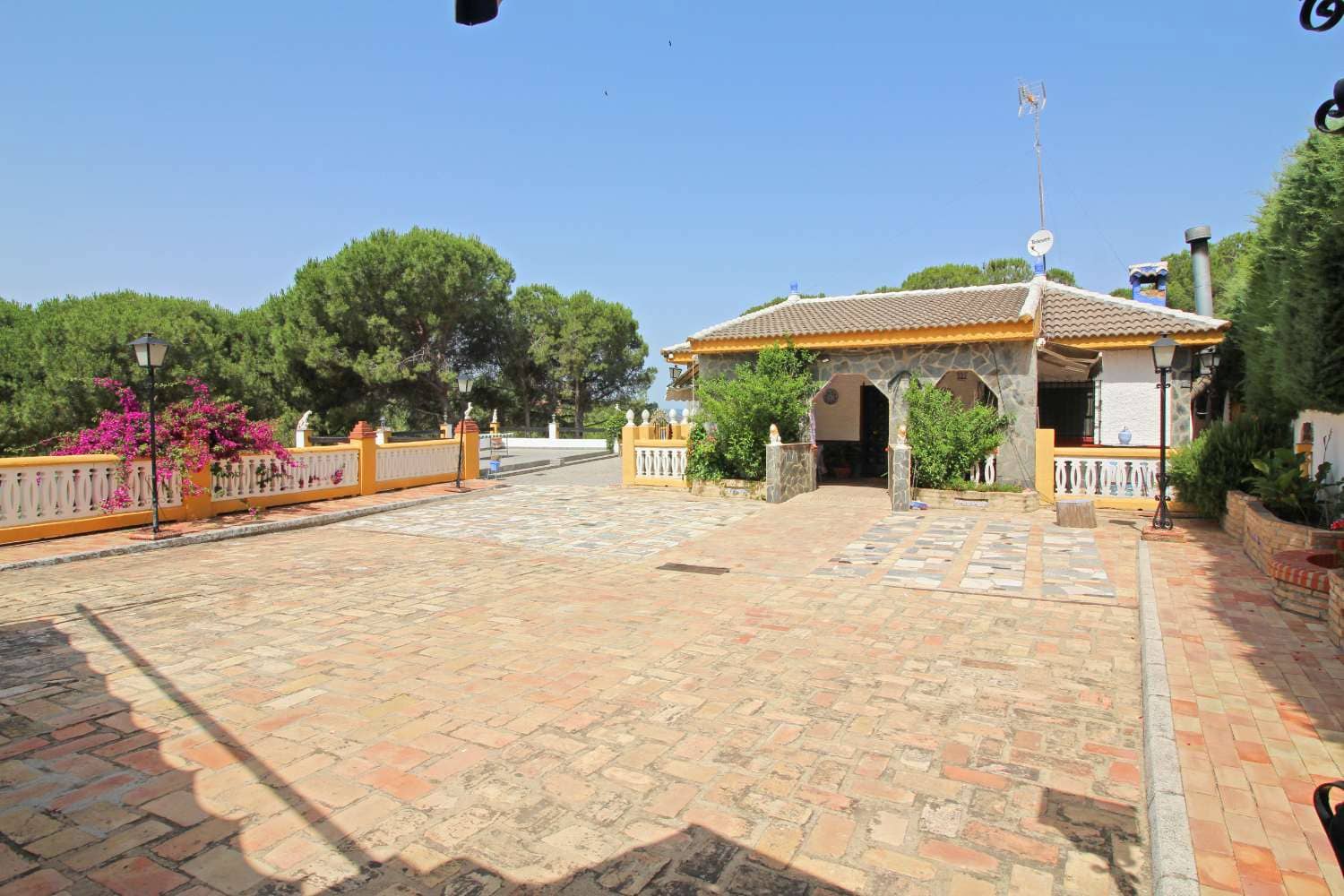 3 soveværelse Finca/Landehus til salg i Andujar med swimmingpool - € 329.000 (Ref: 9526056)