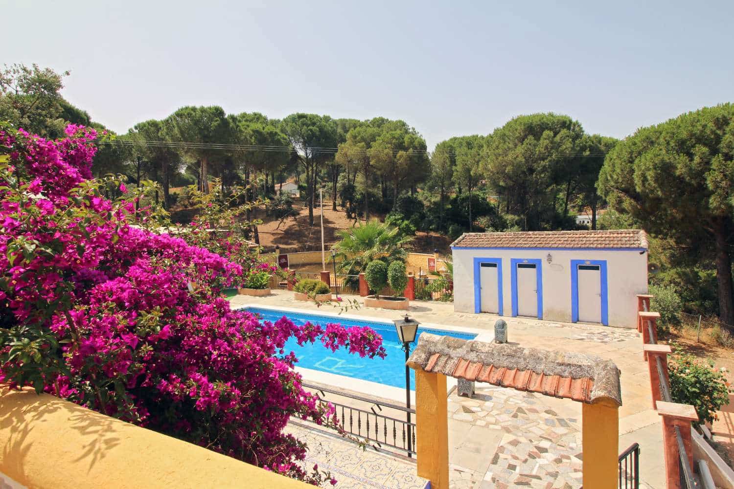 3 soveværelse Finca/Landehus til salg i Andujar med swimmingpool - € 329.000 (Ref: 9526056)