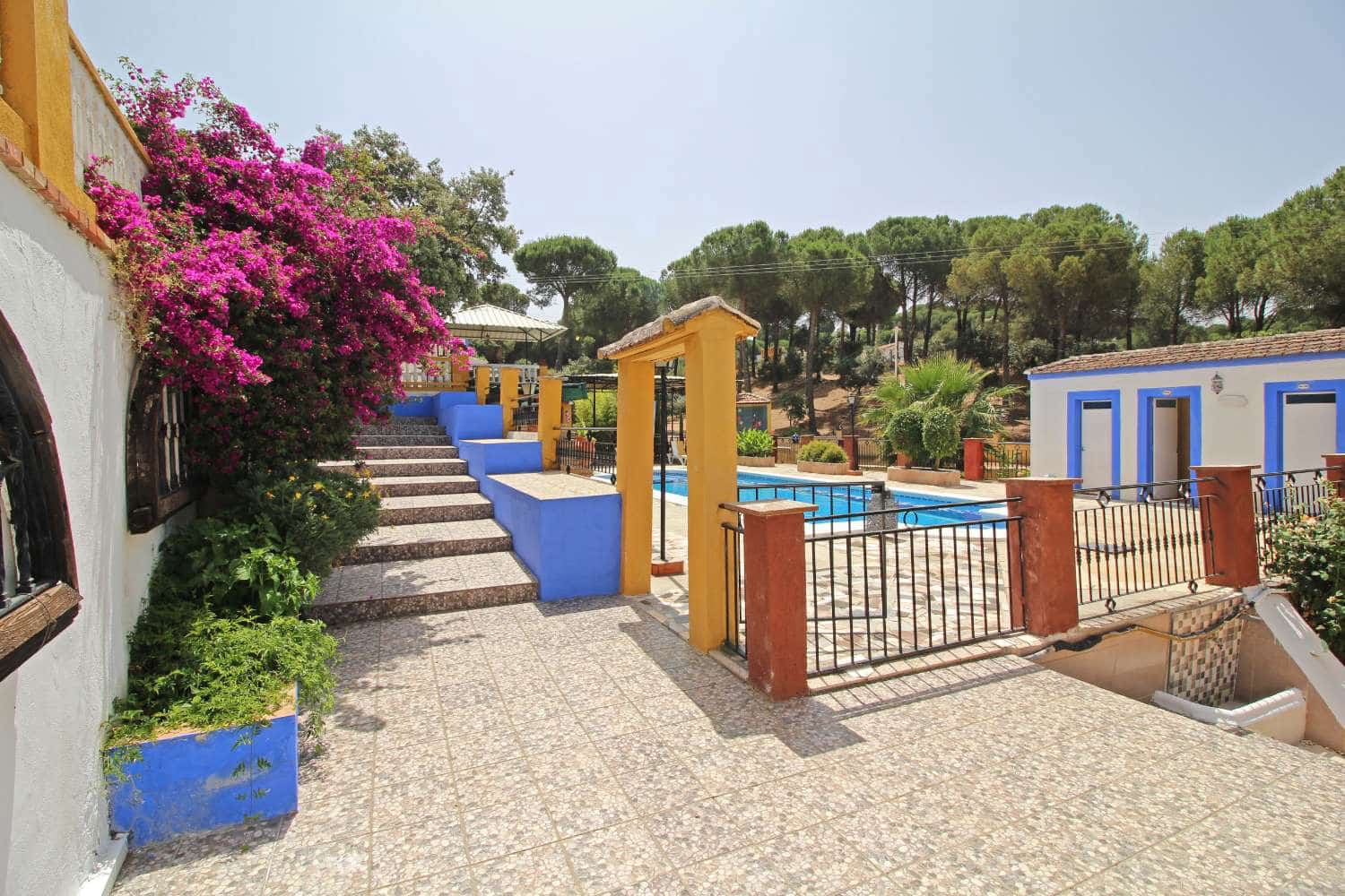 3 soveværelse Finca/Landehus til salg i Andujar med swimmingpool - € 329.000 (Ref: 9526056)