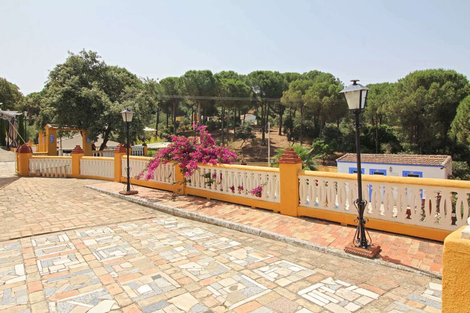 3 soveværelse Finca/Landehus til salg i Andujar med swimmingpool - € 329.000 (Ref: 9526056)