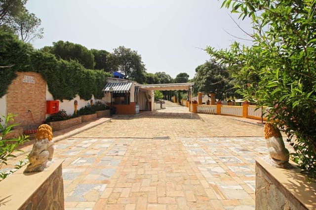 3 soveværelse Finca/Landehus til salg i Andújar med swimmingpool - € 329.000 (Ref: 9526056)