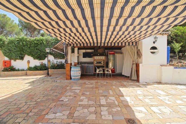 3 soveværelse Finca/Landehus til salg i Andújar med swimmingpool - € 329.000 (Ref: 9526056)