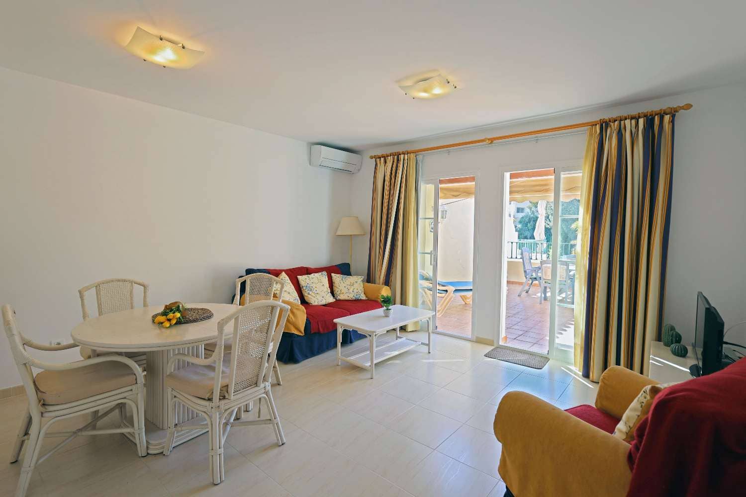 3 bedroom Semi-detached Villa for sale in Nerja with pool garage - € 475,000 (Ref: 9636301)