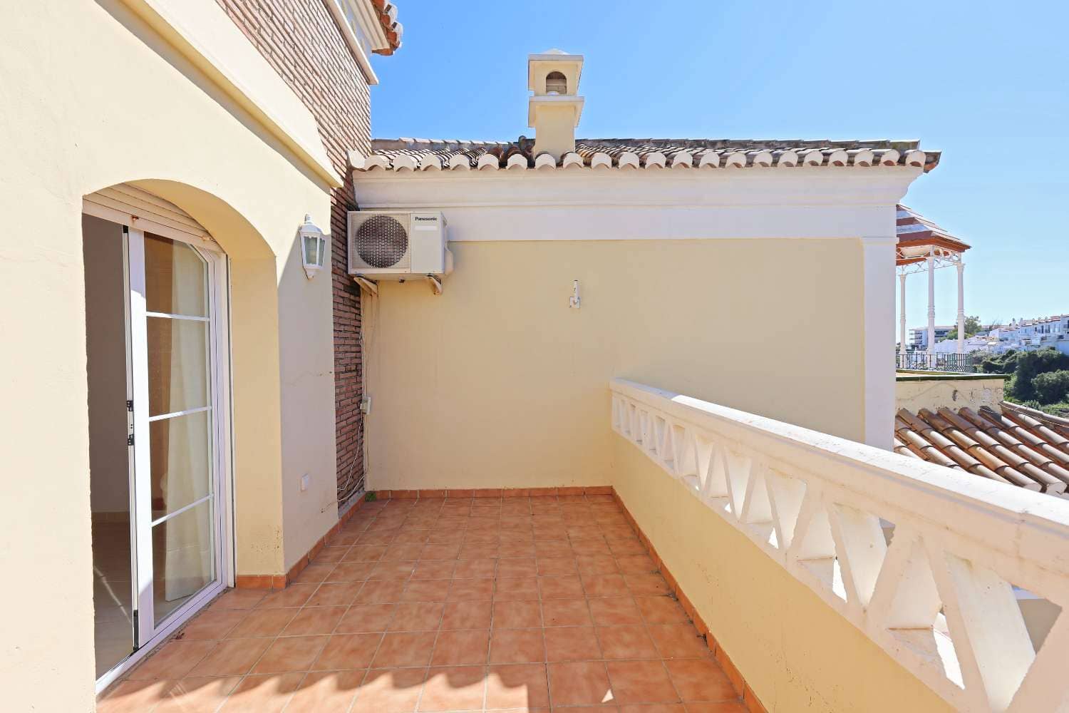 3 bedroom Semi-detached Villa for sale in Nerja with pool garage - € 475,000 (Ref: 9636301)