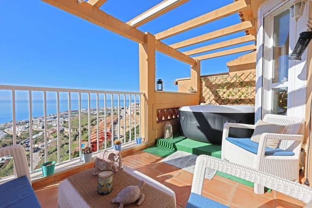 Adosado de 4 habitaciones en El Peñoncillo, Torrox en venta con piscina garaje - 349.000 € (Ref: 9639939)