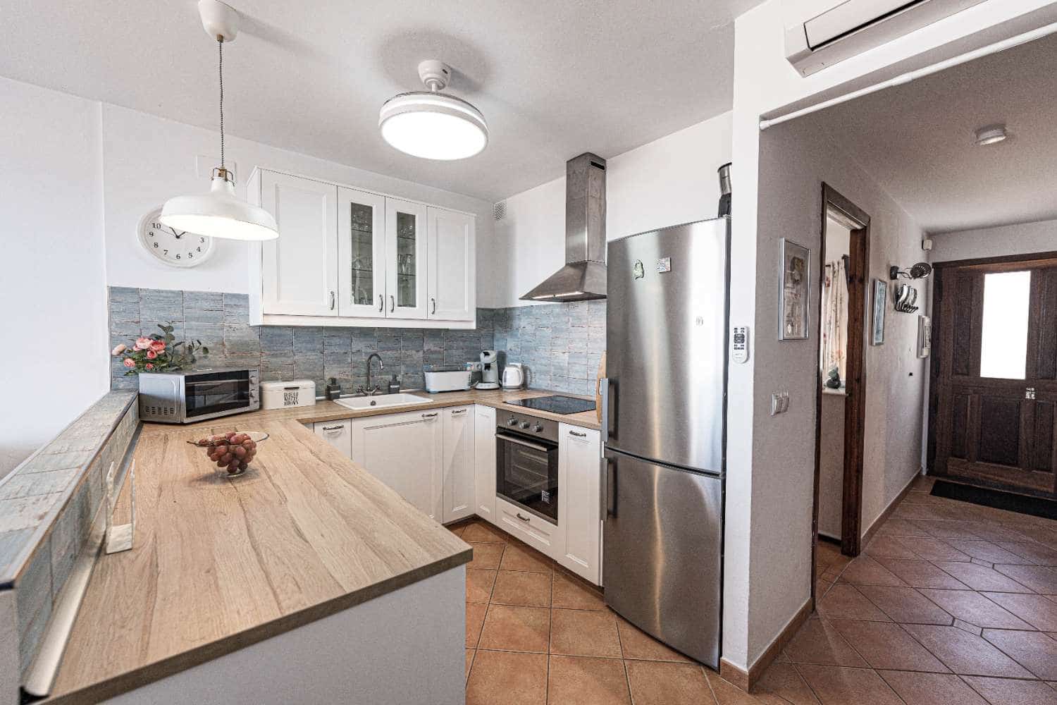 Adosado de 2 habitaciones en Nerja en venta con piscina - 410.000 € (Ref: 9761650)