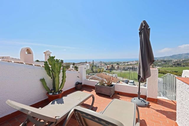 Adosado de 2 habitaciones en Capistrano, Nerja en venta con piscina - 410.000 € (Ref: 9761650)