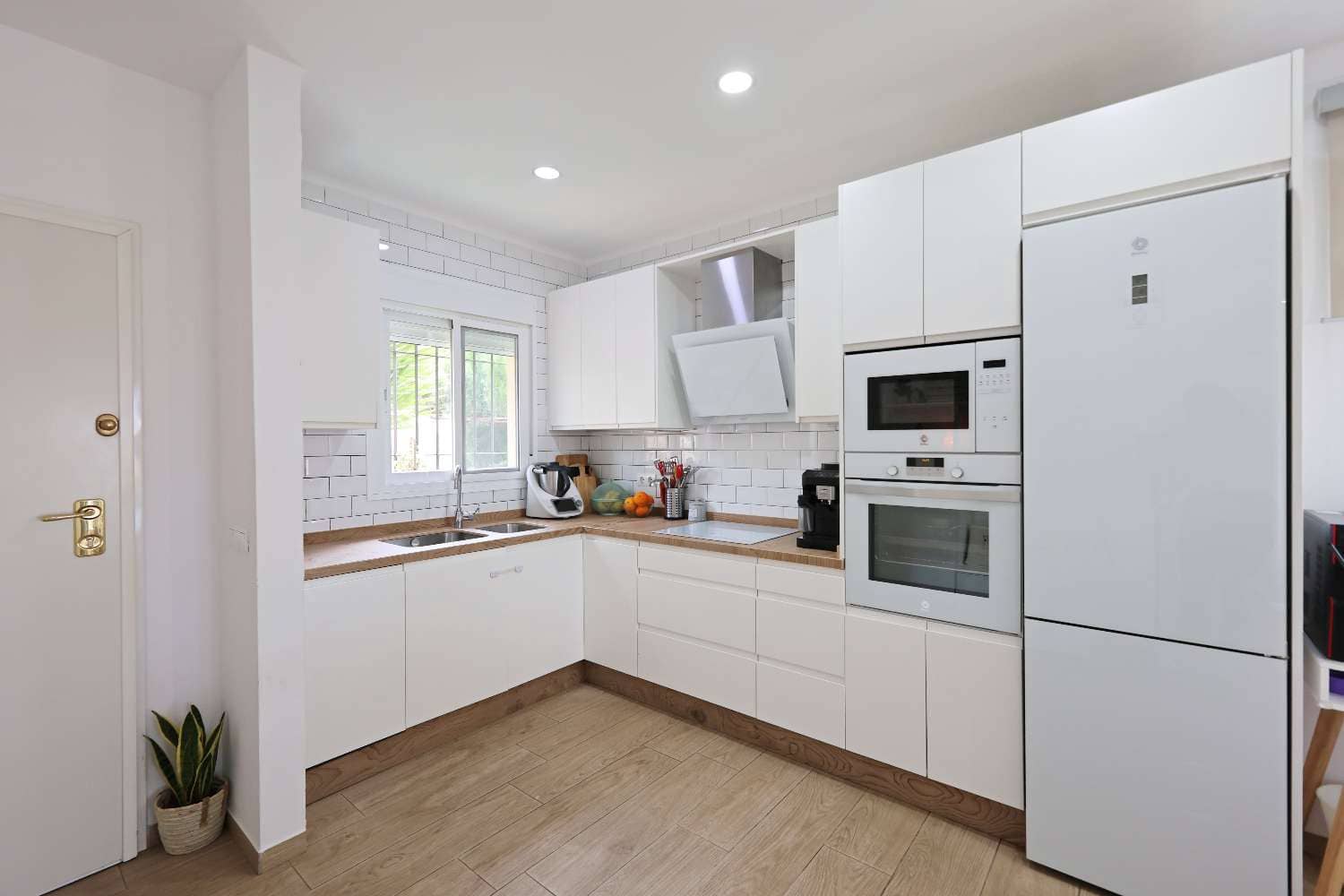 2 makuuhuone Paritalo myytävänä paikassa Torrox Park mukana uima-altaan - 329 000 € (Ref: 9790114)