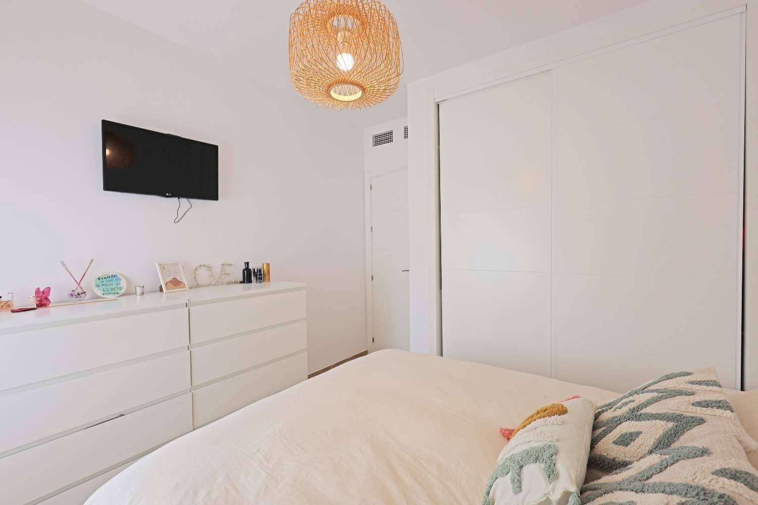 2 makuuhuone Paritalo myytävänä paikassa Torrox Park mukana uima-altaan - 329 000 € (Ref: 9790114)