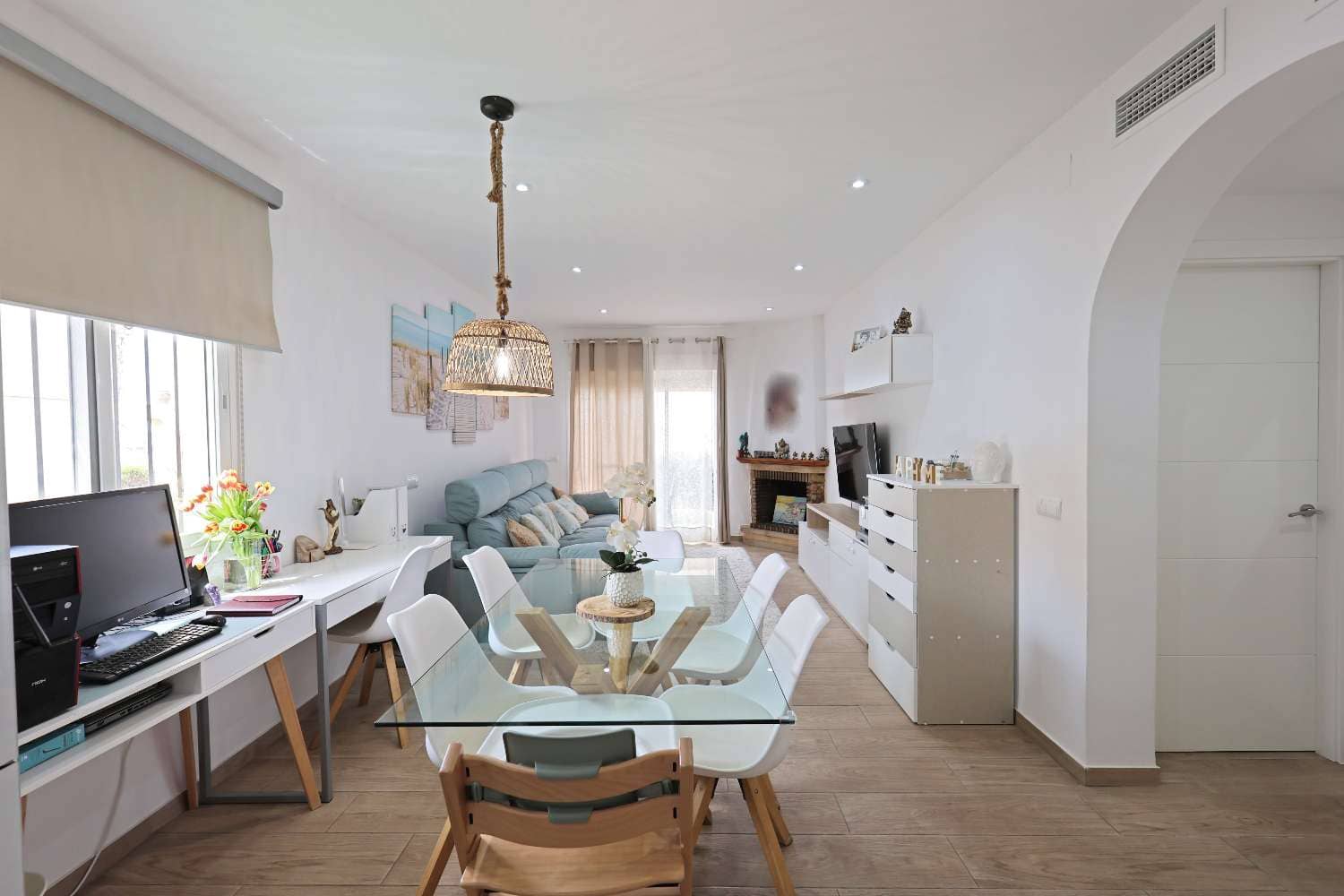 2 makuuhuone Paritalo myytävänä paikassa Torrox Park mukana uima-altaan - 329 000 € (Ref: 9790114)