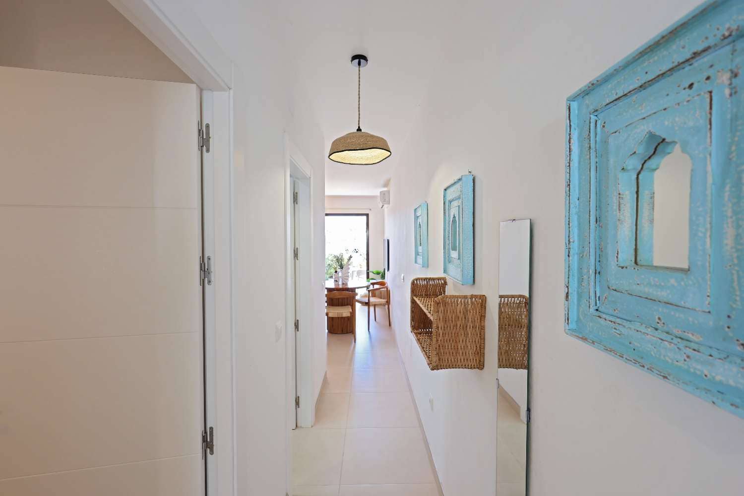 1 bedroom Beach Apartment for sale in Nerja with pool - € 285,000 (Ref: 9830557)